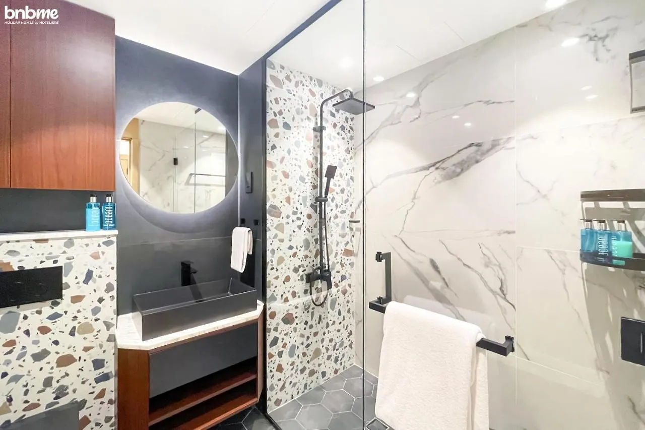 Designer Apartment On The Marina Walk 아랍에미리트