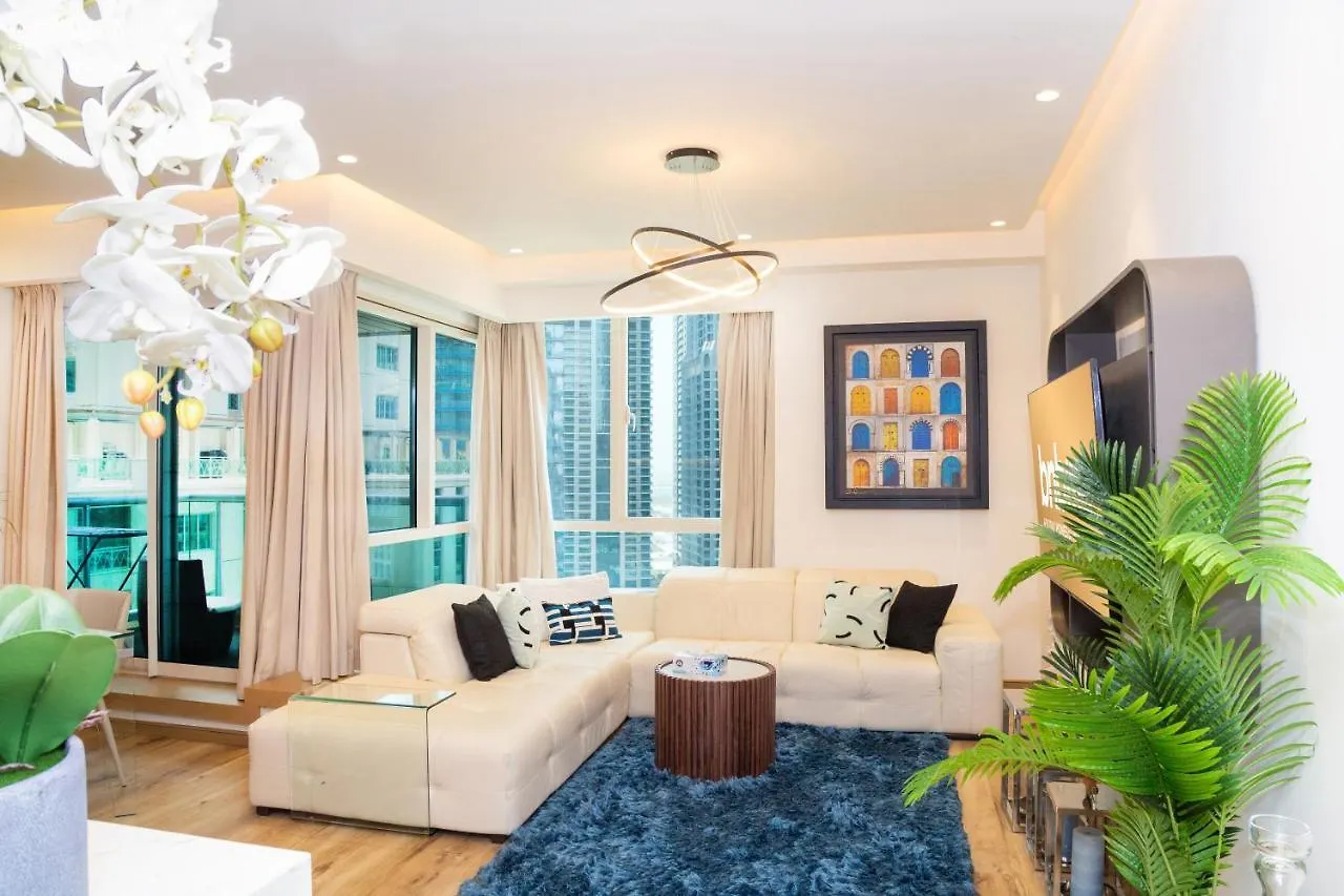 Designer Apartment On The Marina Walk 아랍에미리트