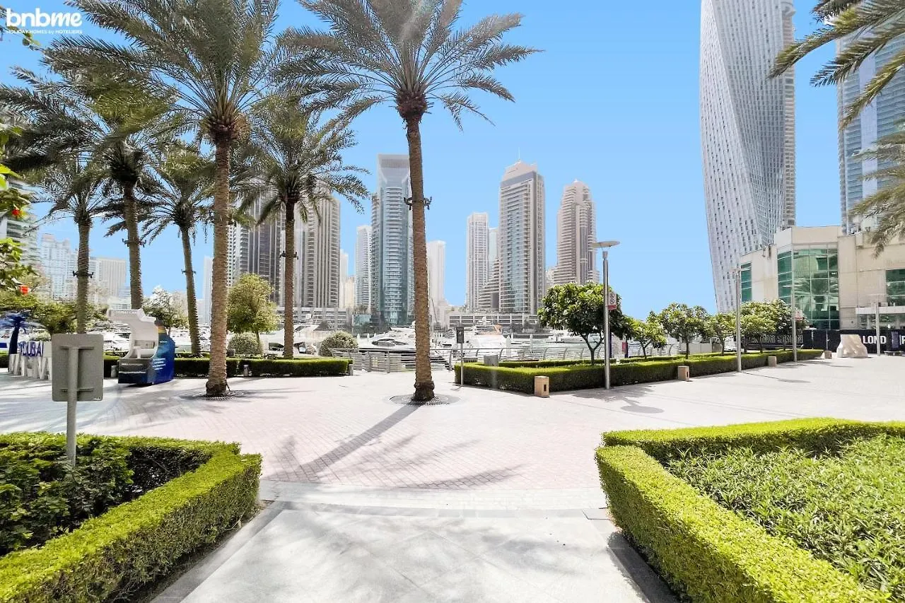 Designer Apartment On The Marina Walk