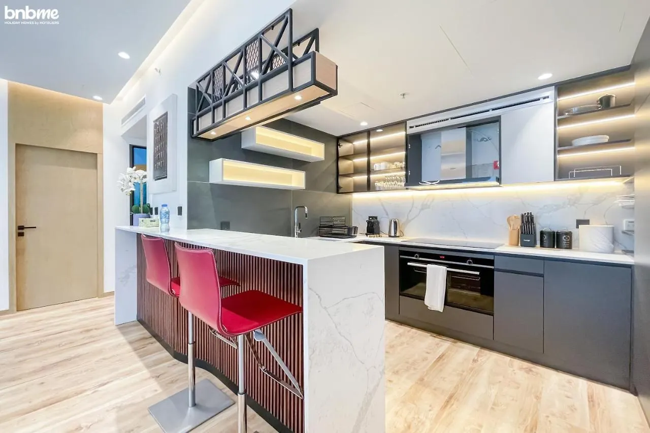 Designer Apartment On The Marina Walk 아랍에미리트