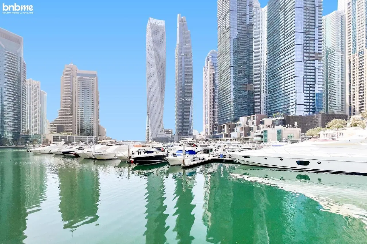 Designer Apartment On The Marina Walk 두바이