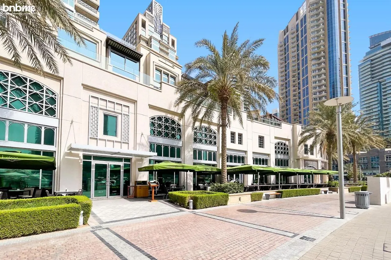 Designer Apartment On The Marina Walk