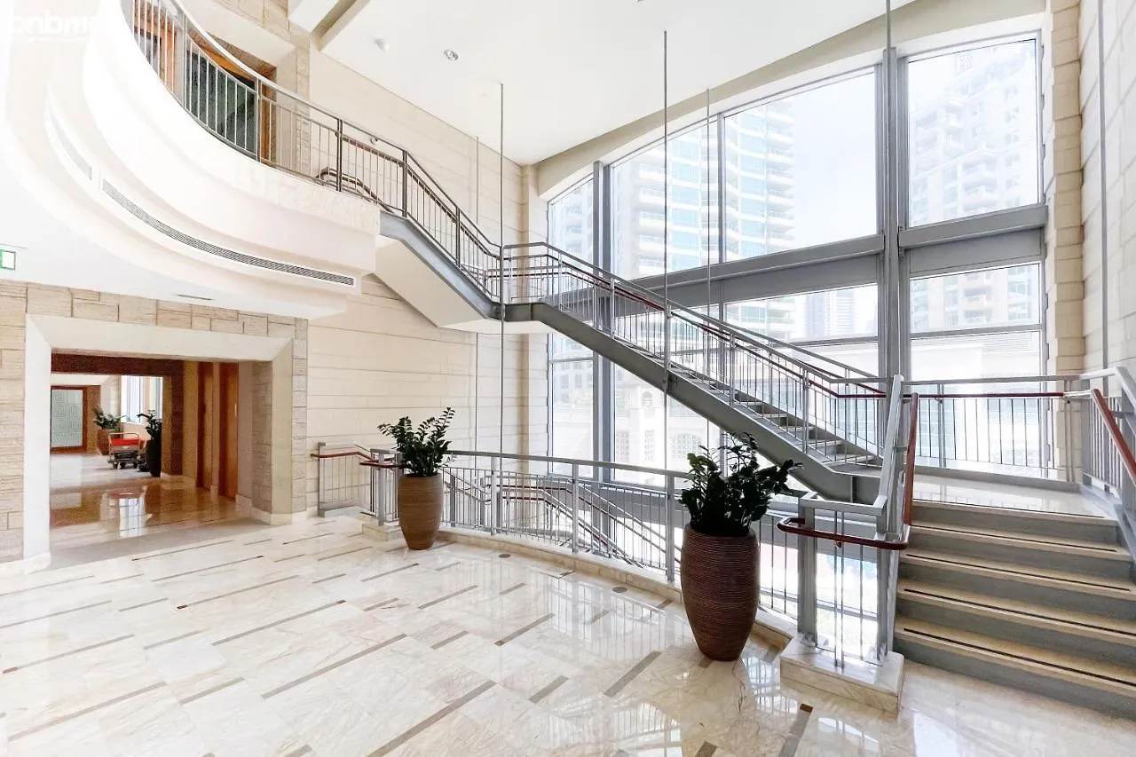 Designer Apartment On The Marina Walk 0*, 두바이 아랍에미리트